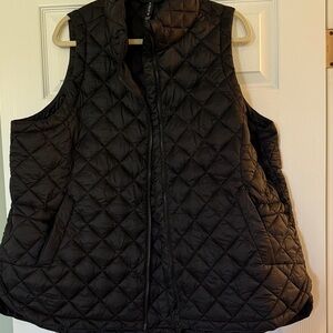 Athleta Black Quilted Puffer Vest with Diamond Stitching